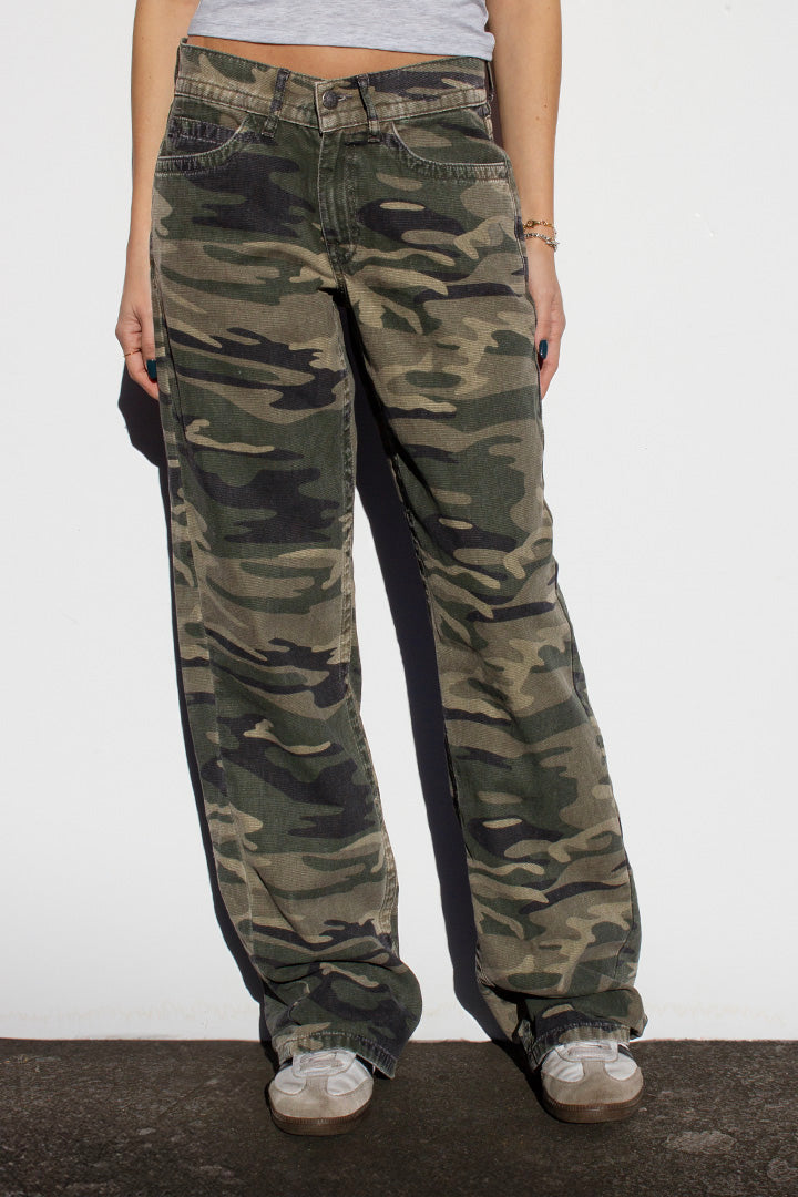 WIDE LEG LOW WAIST PANTS