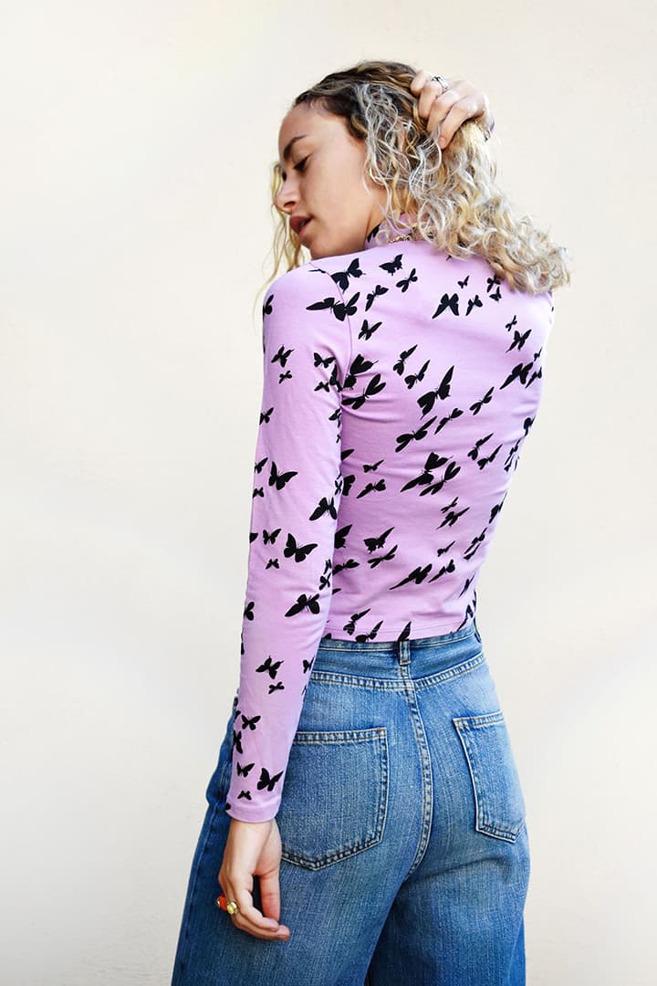 BUTTERFLIES MOCK NECK T-SHIRT