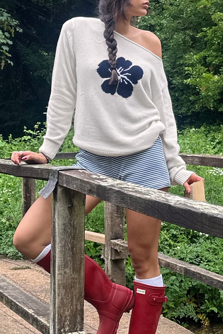 FLOWER SWEATER