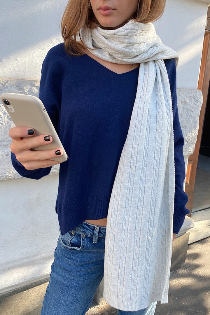 CABLE KNIT SCARF