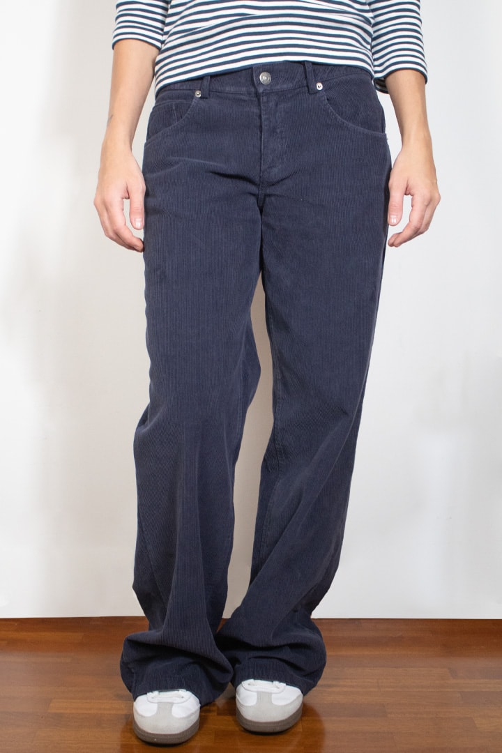 LOW-WAIST CORDUROY TROUSERS