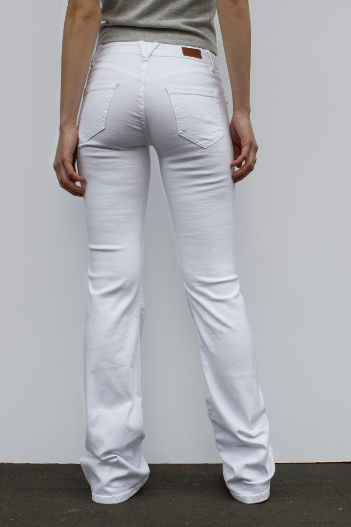WHITE LOW WAIST FLARED JEANS