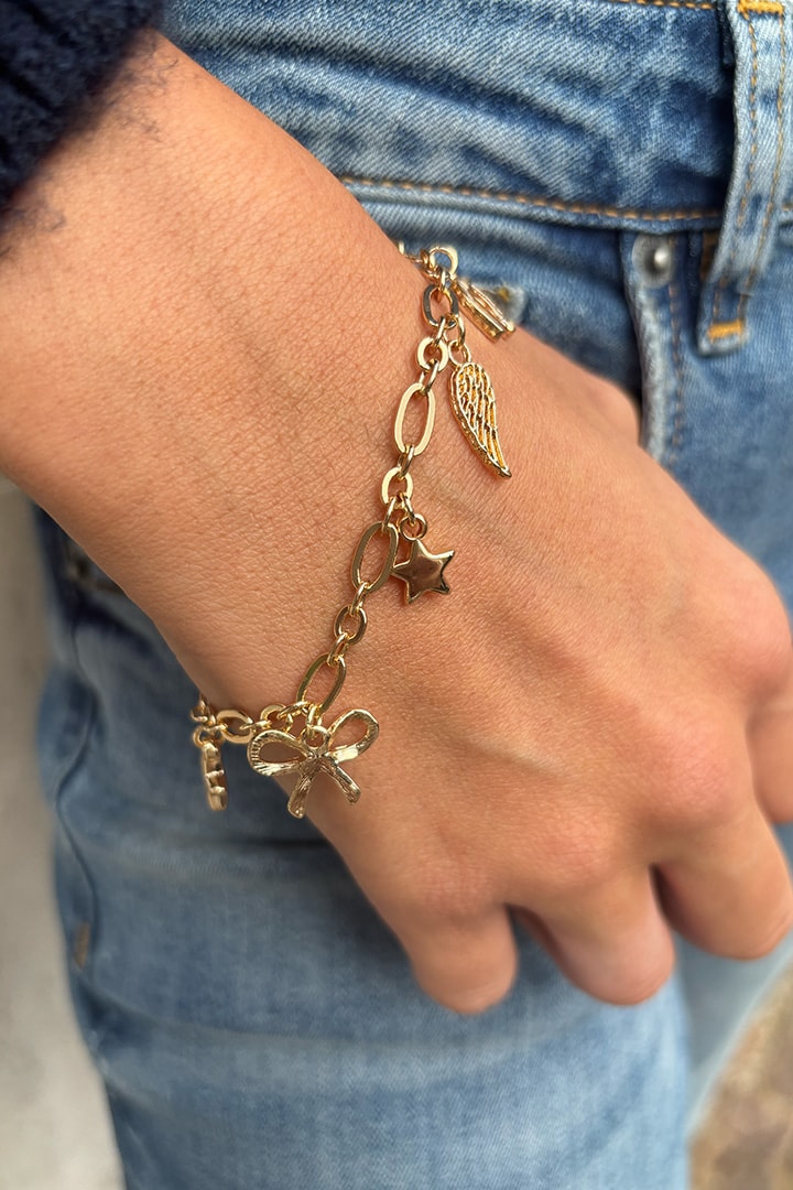 BRACELET WITH VARIOUS PENDANTS