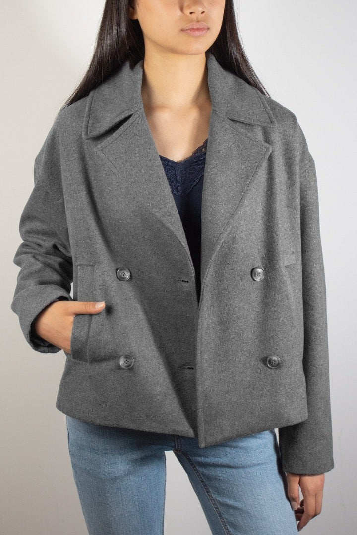 GREY DOUBLE-BREASTED COAT WITH SIDE POCKETS