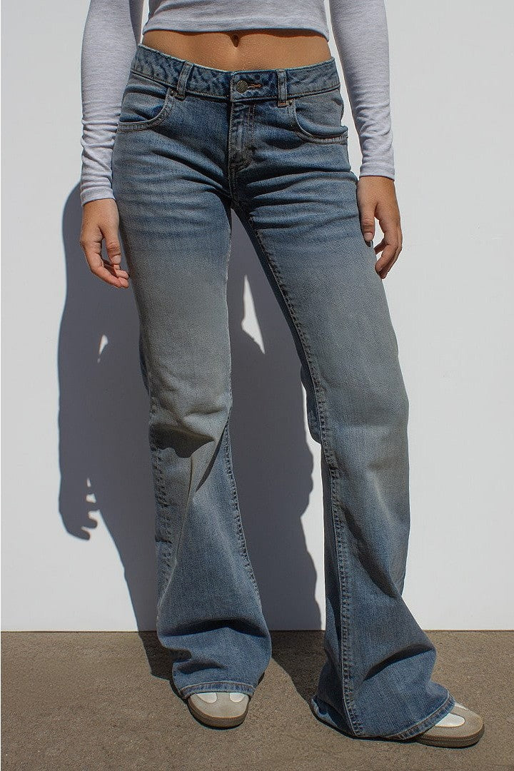 DENIM LOW WAIST FLARED JEANS