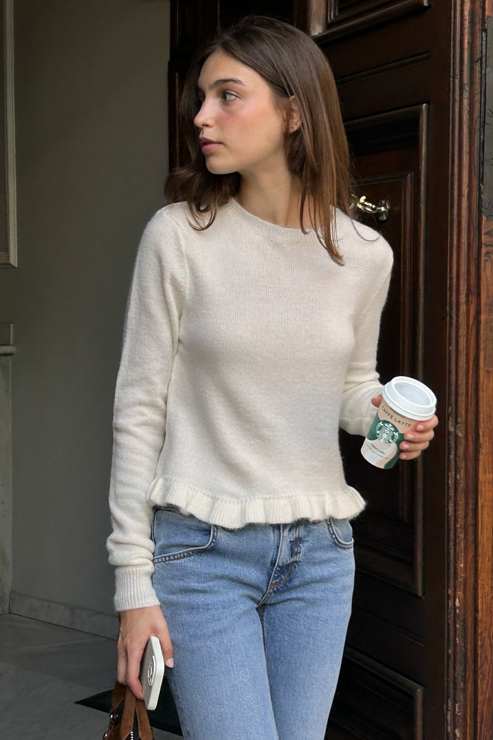 LUCKY RUFFLE SWEATER