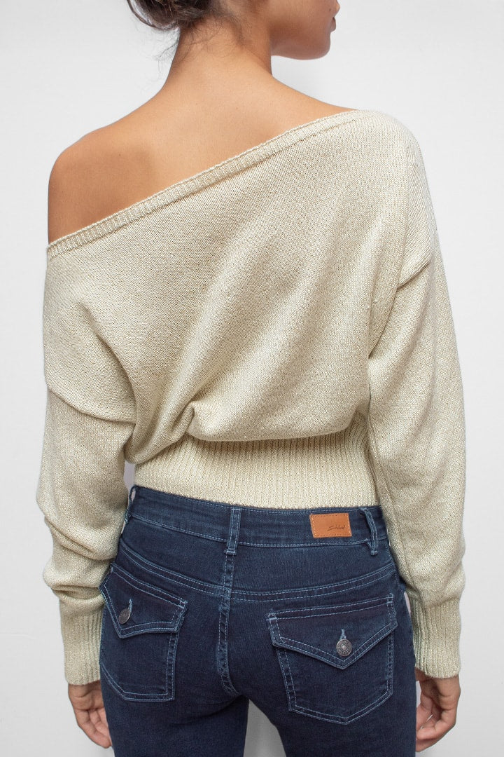BOAT NECK SWEATER