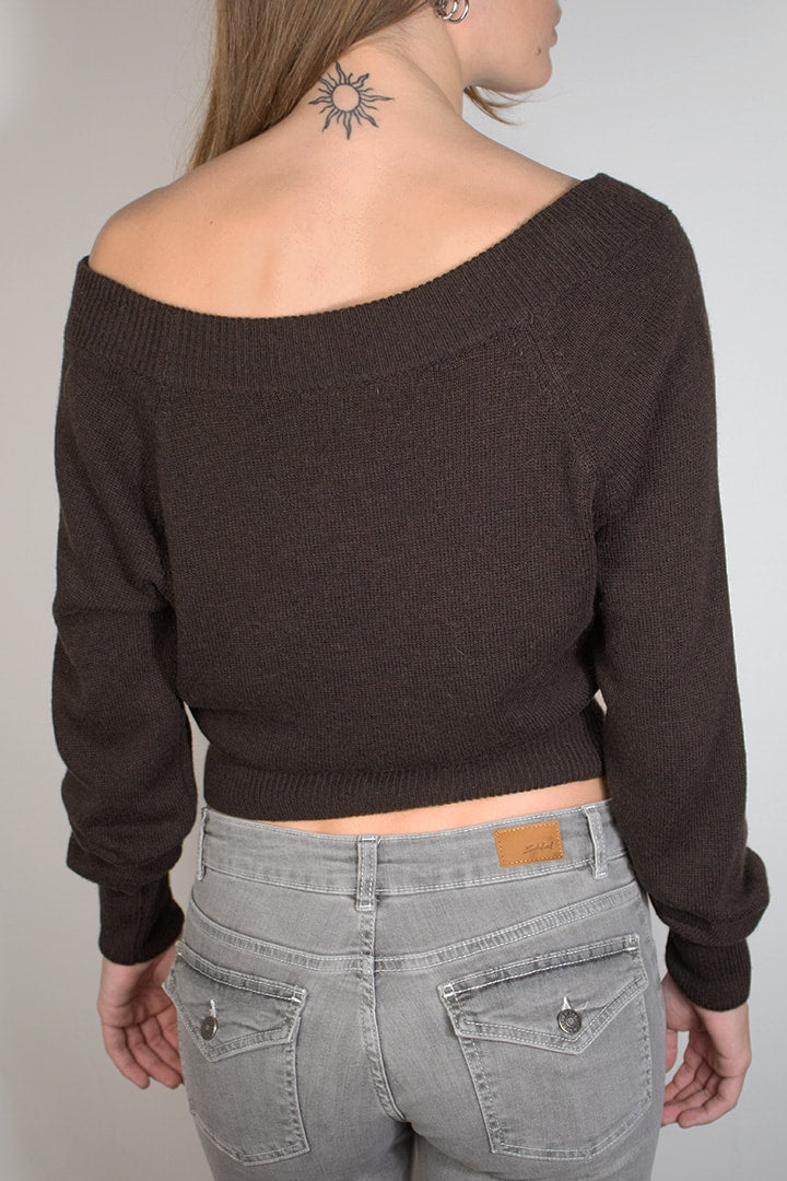 V-NECK SWEATER